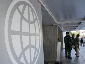 W300